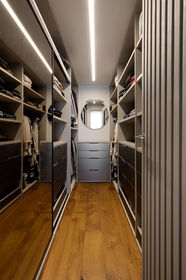 מעצבת פנים: מירב איכלר | צלם: אבי קבלו, באדיבות דלקוב