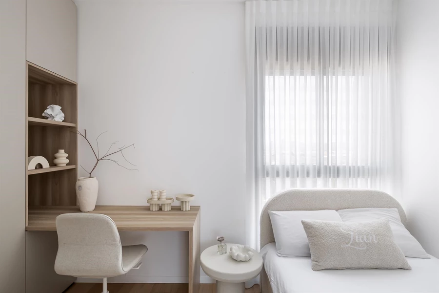 מעצבת פנים: מיטל אטיאס | צלם: אבי קבלו | ארונות ונגרות: דלקוב