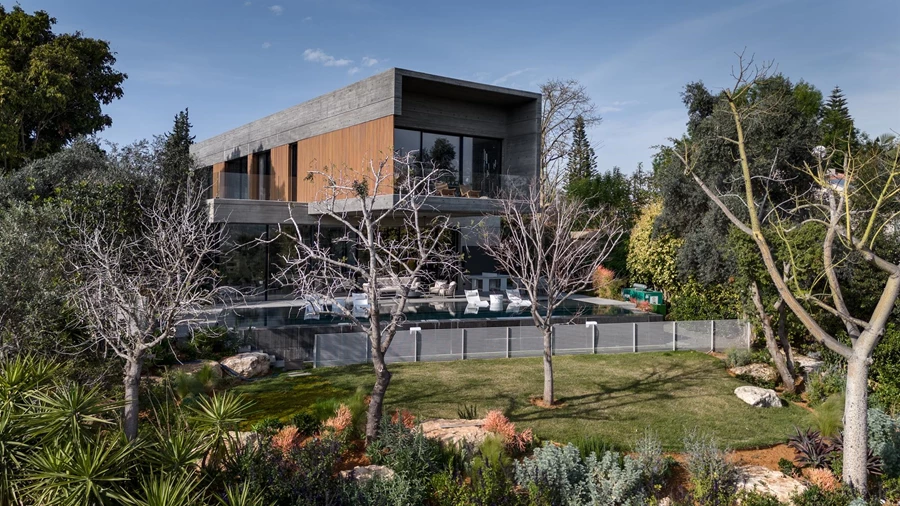 הבית על צלע הר