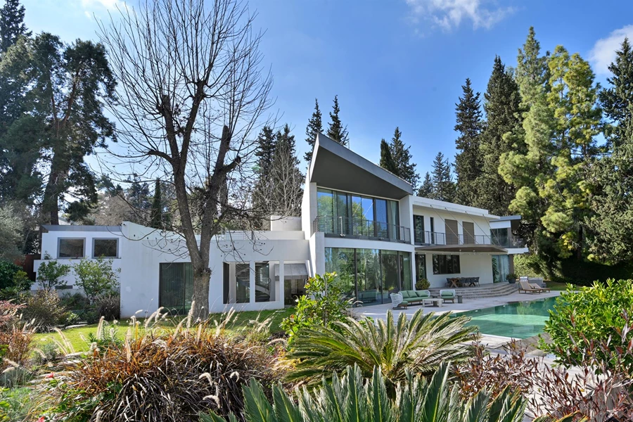 טבע, נוף ובריכת אינסוף