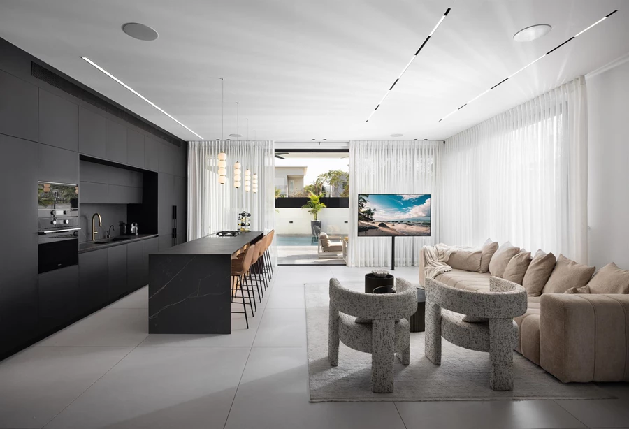 להגשים חלום על שלד: וילה מעוצבת בלב השפלה