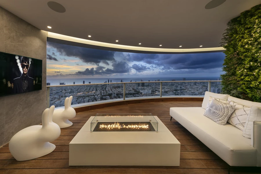 מעצב: אורון מילשטיין | צלם: אלעד גונן