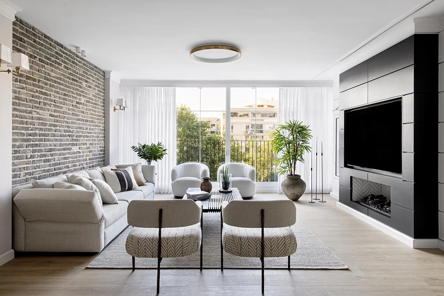 מפלט אירופאי בתל אביב: כך עוצבה דירתה של מעצבת הפנים ומשפחתה