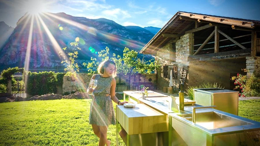 מטבח חוץ מושקע- ניגא שף FOR HOME