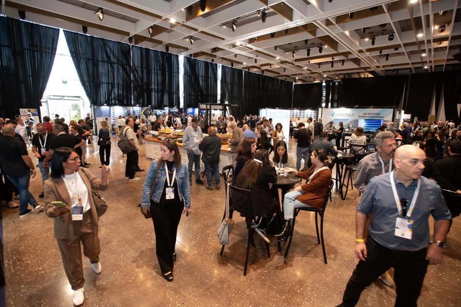 רעיונות חדשניים בשירות הבנייה הירוקה: סיקור הכנס הבינלאומי ה-4 לתכנון ועיצוב מעטפת המבנה.