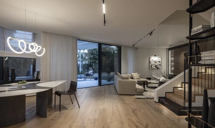 מראה אלגנטי ודרמטי לעת ערב