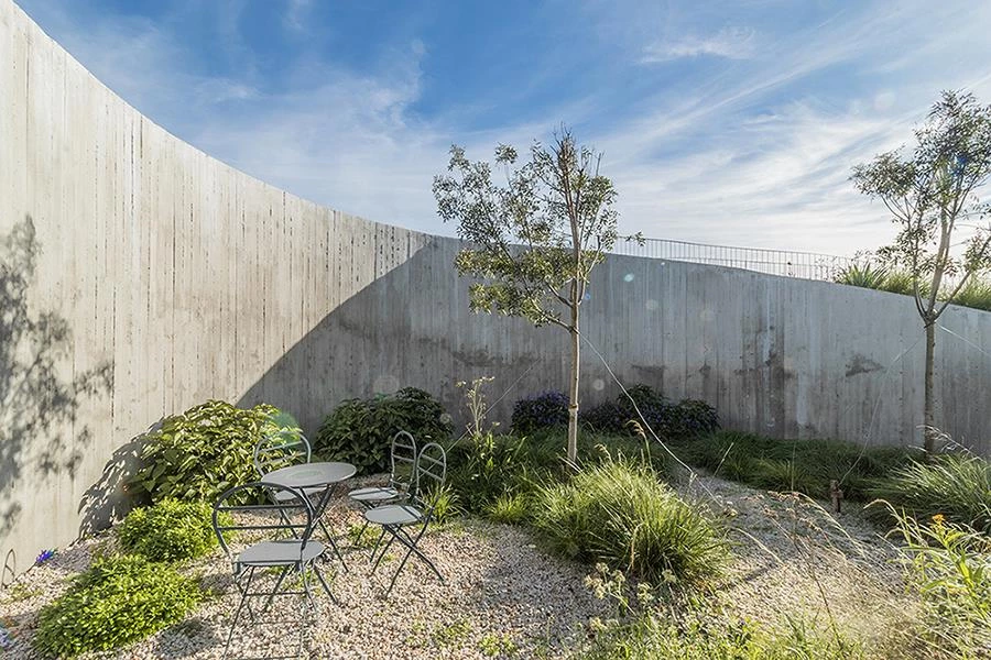 ממד חדש לקשר עם החוץ