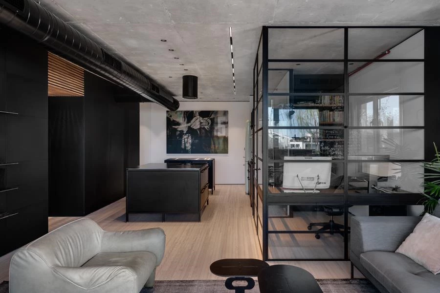 יָפָה בשחור - הצצה לדירת פנטהאוז יפיפייה, בלב השוקק של תל-אביב