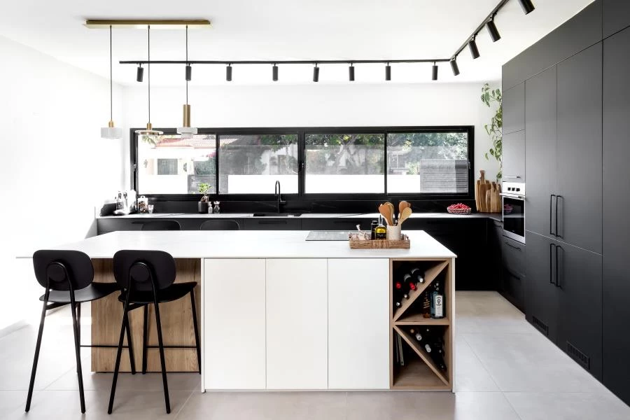 צילום: אבי קבלו | אדריכלות תכנון ועיצוב: קורין נמר, ׳קורין דיזיין׳ | באדיבות: טופז קרמיקה