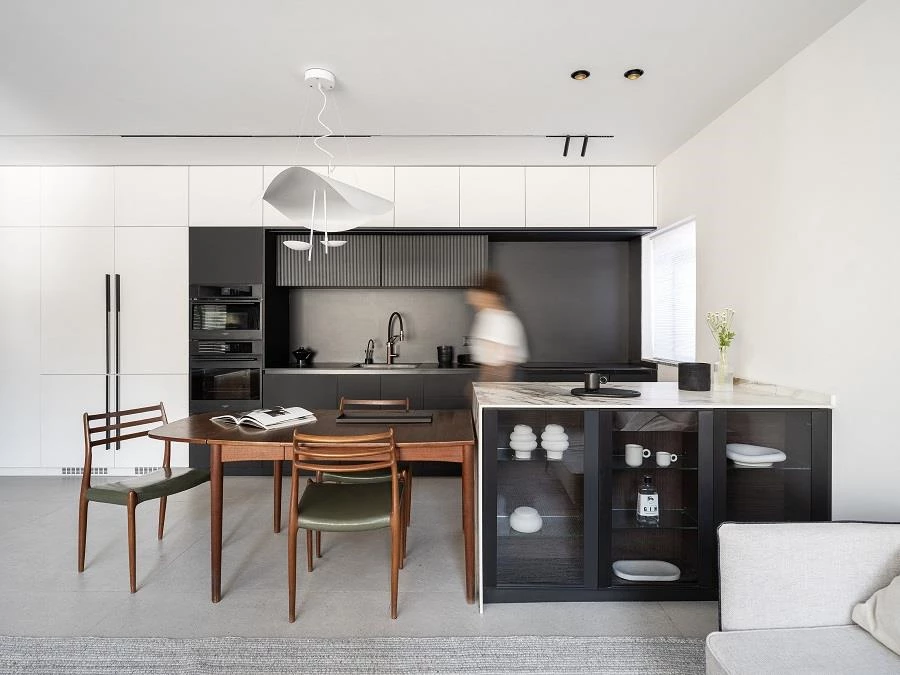 עיצוב: LOROS TLV צילום: אלון ברהום באדיבות: MODY