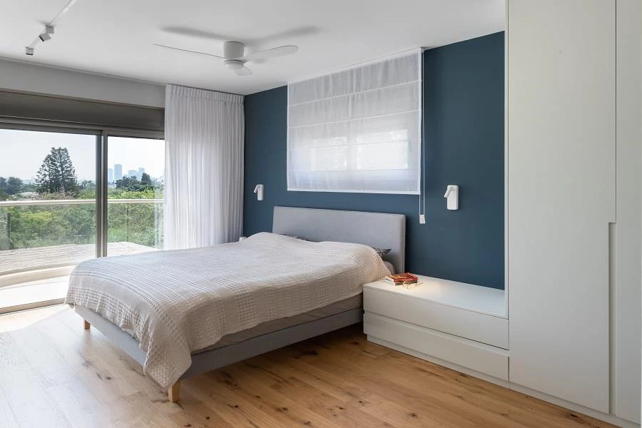 צילום: עמית גושר | אדריכלות תכנון ועיצוב: נועה הראל | פרטי ריהוט סלון, פינת אוכל ושולחן מטבח: רשת ellita living