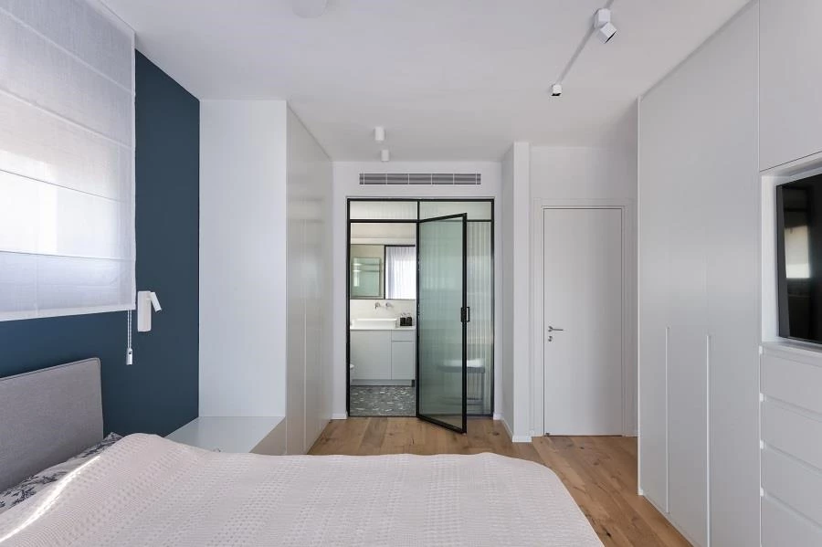 צילום: עמית גושר | אדריכלות תכנון ועיצוב: נועה הראל | פרטי ריהוט סלון, פינת אוכל ושולחן מטבח: רשת ellita living