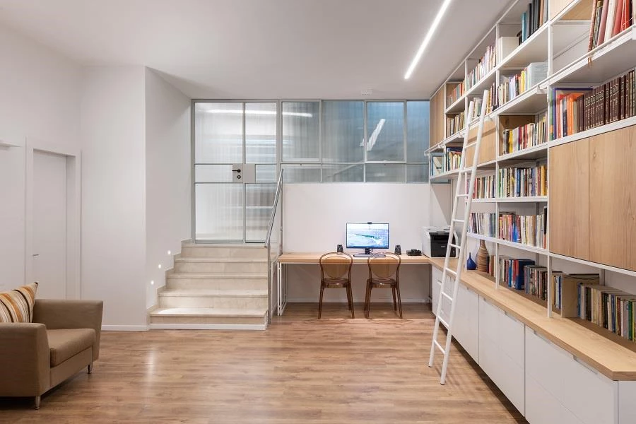 צילום: עמית גושר | אדריכלות תכנון ועיצוב: נועה הראל | פרטי ריהוט סלון, פינת אוכל ושולחן מטבח: רשת ellita living