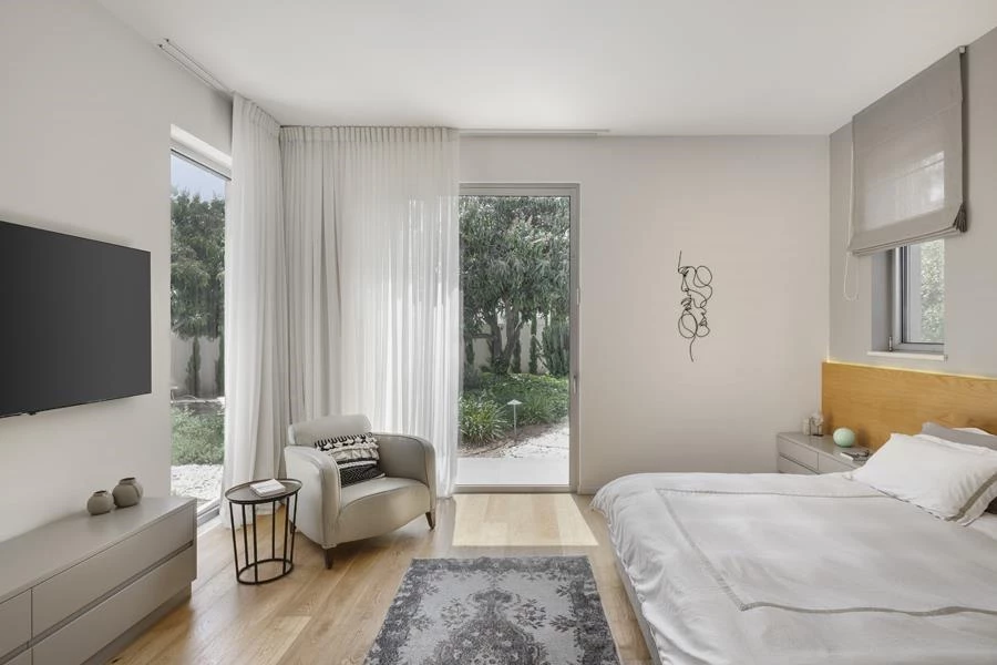 צילום: עודד סמדר | אדריכלות תכנון ועיצוב: איריס אבנרי דביר |וילונות: שאנל מור