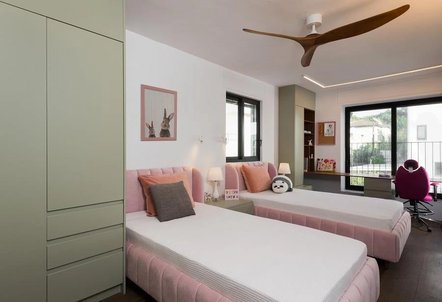 צילום: רגב כלף | אדריכלות תכנון ועיצוב: שיינפלד אדריכלים | באדיבות פלגים- תכנון בריכות יוקרה