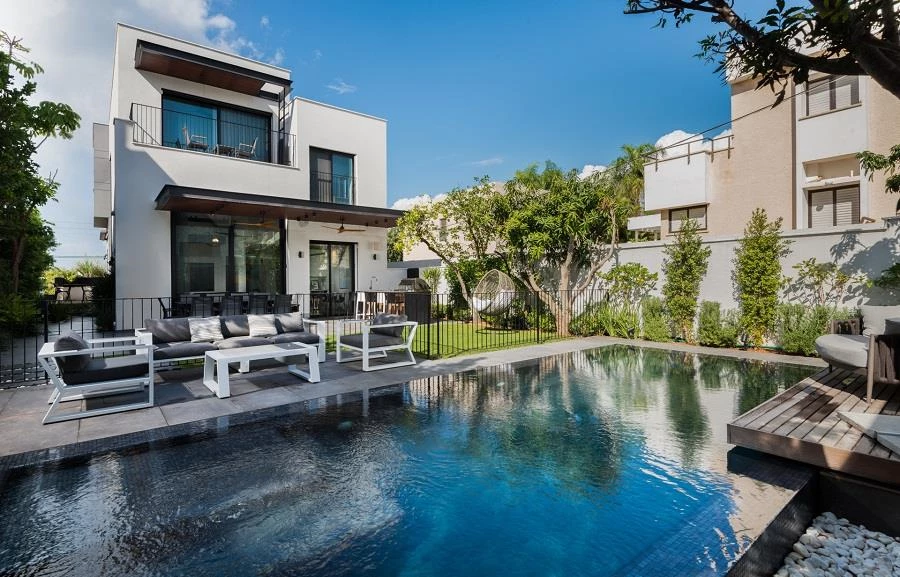 צילום: רגב כלף | אדריכלות תכנון ועיצוב: שיינפלד אדריכלים | באדיבות פלגים- תכנון בריכות יוקרה