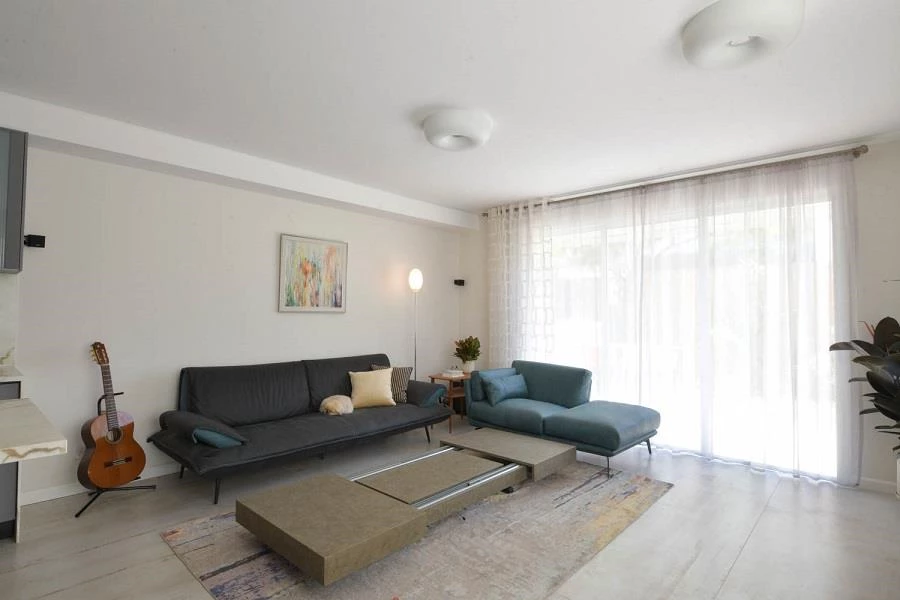 בין עבר, הווה ועתיד