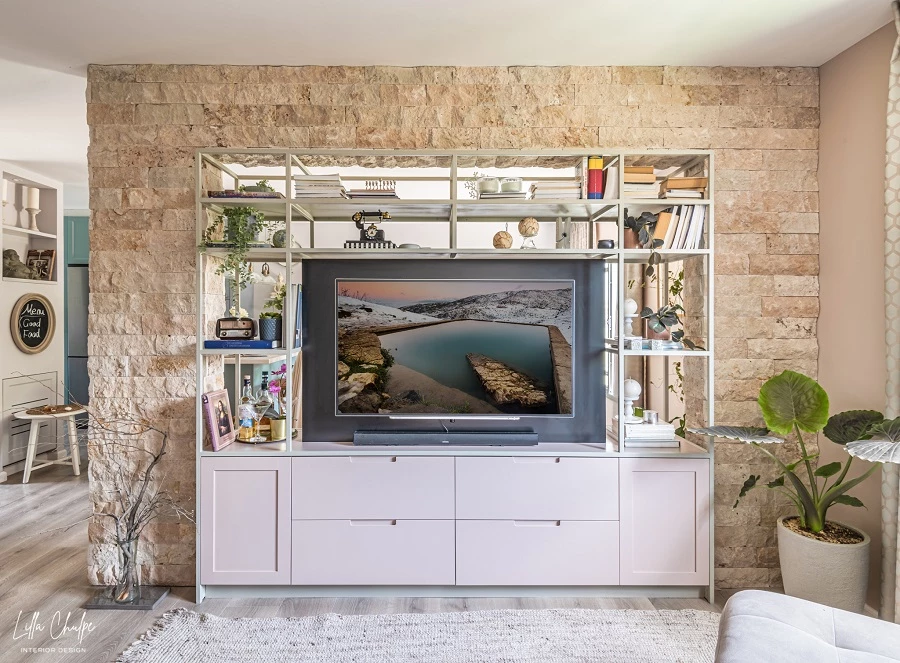 מבט לקיר הטלוויזיה. עיצוב: לילה צ