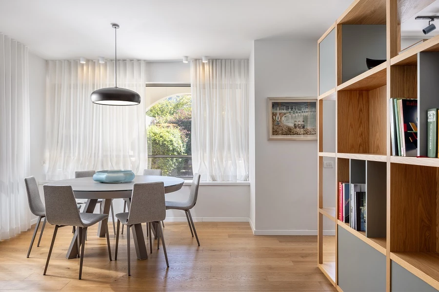 עיצוב פנים: אביב חרמוני | פרקט: HeziBank | צילום: שי אפשטיין