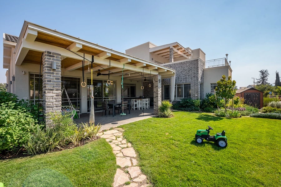 בית שמחבק חזק את המשפחה