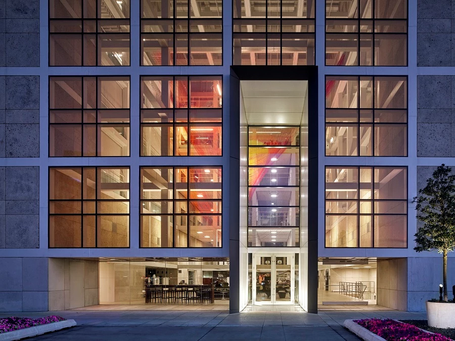 RIVERGATE TOWER AND CUBE REPOSITIONING. צילום:  Halkin Mason