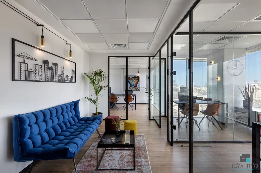 שם הפרויקט: עיצוב משרדי חברת יעדים ישראל. עיצוב פנים: גלית אלבז, סטודיו לעיצוב פנים. צילום: אורן עמוס.