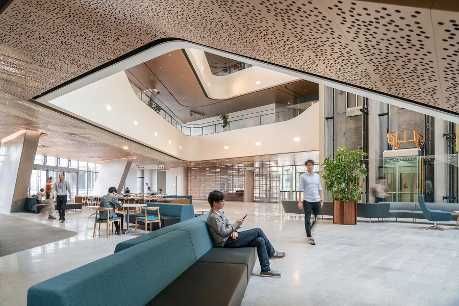 משרדי Johnson Controls שנגחאי | תכנון: Gensler אדריכלים  | צילום: BlackStationJohnson Controls שנגחאי | תכנון: Gensler אדריכלים