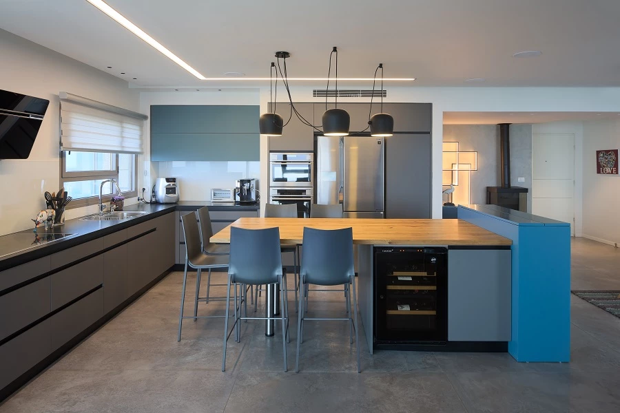 עיצוב פנים לדירה במגדל בסביוני דניה