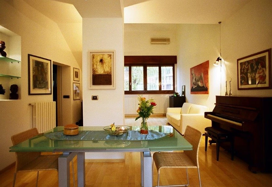 נוסעת בעקבות האהבה