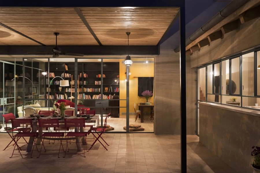 בית ישראלי עם לב בינלאומי