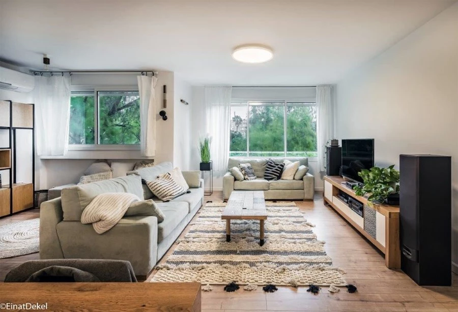 קטנה וקומפקטית