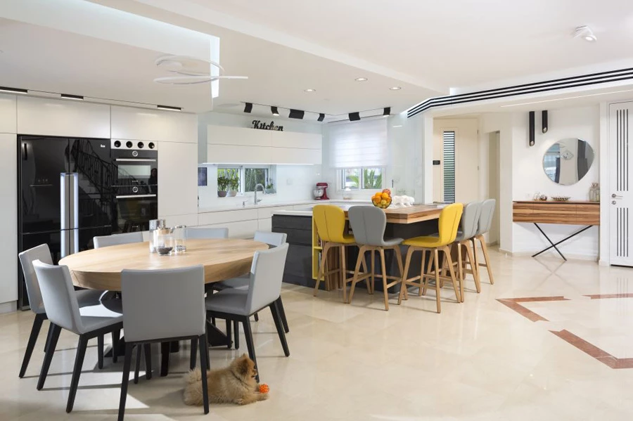 מעצב הפנים יוסי-שאול, צילום: שי אפשטיין