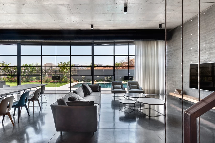 יחיד ומיוחד