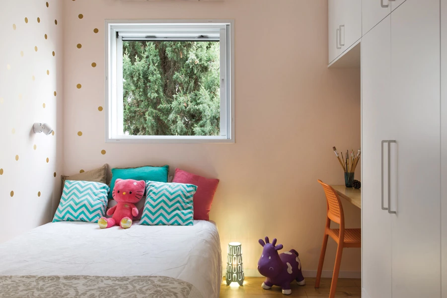 פינת השיעורים לילדים עם זריקות הצבע המעוצבות