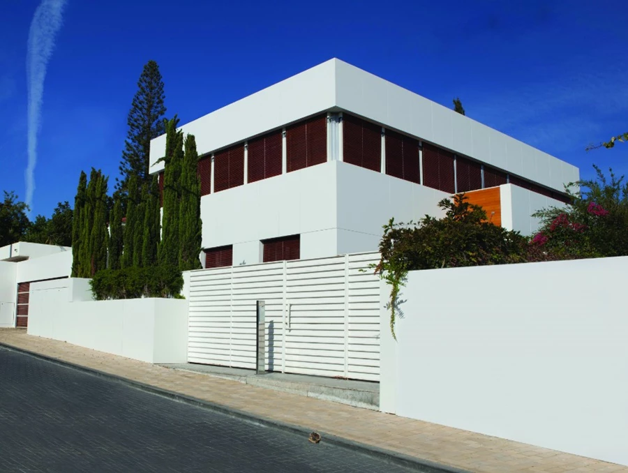 אדריכל פיבקו. צילום: מלנית גלDektonקוסנטינו. חיפויי חוץ תליה יבשה