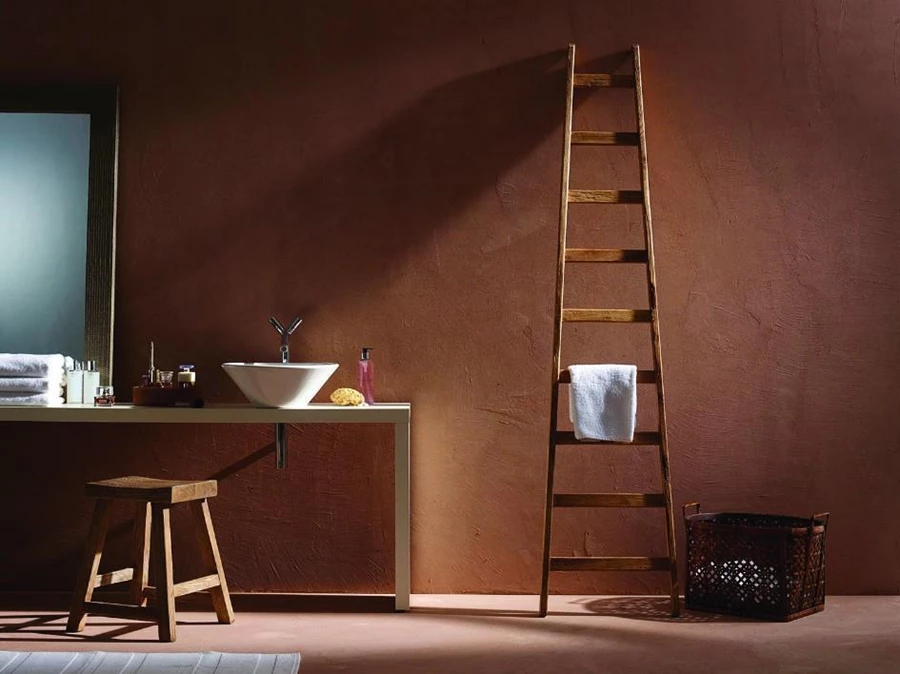 טמבור: ערבה - טיח מינרלי-צמנטי במראה בטון.