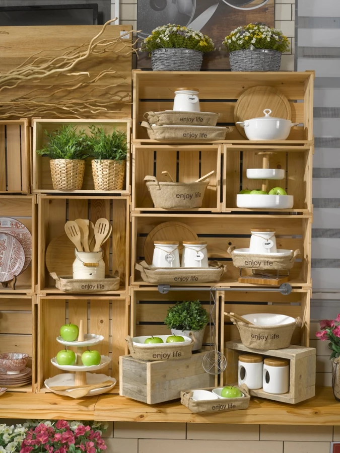 כלי הגשה בגדלים שונים מפורצלן מקולקציית