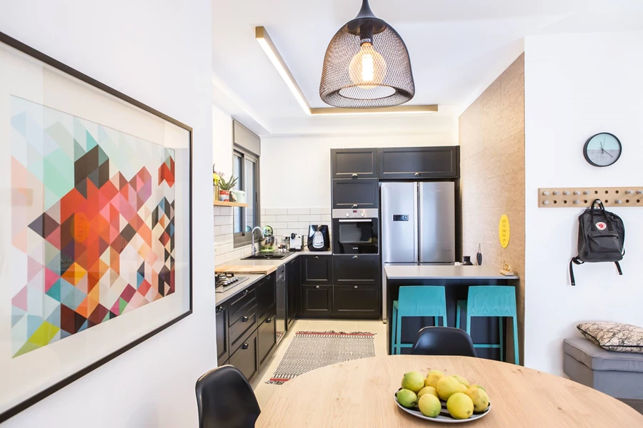 הפוסטר נרכש באינטרנט מחו