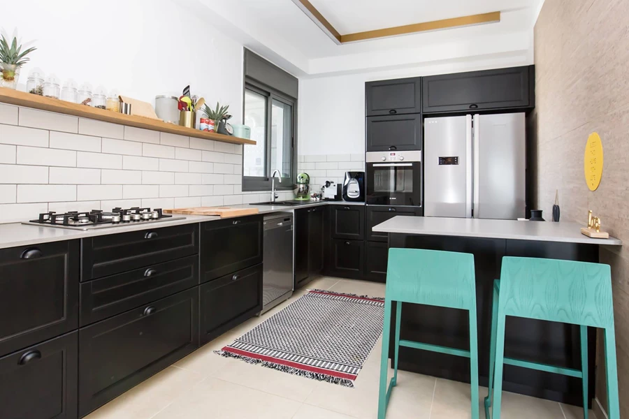 מבט אל המטבח