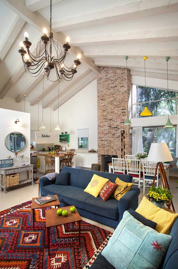 קורות גלויות היוצרות תחושת מרחב