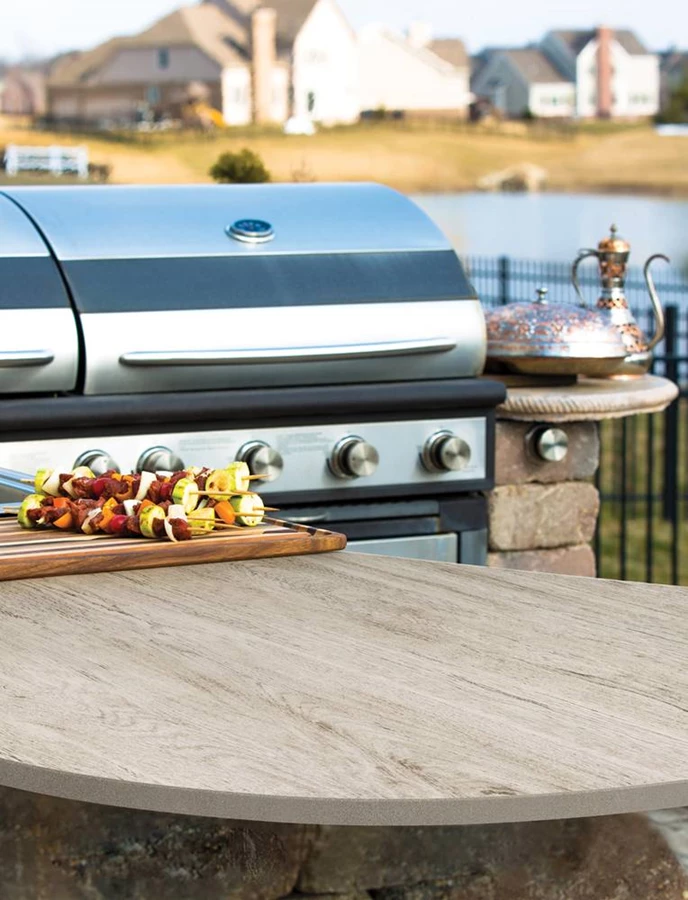 משטחי החוץ של מותג DEKTON. במראה עץ, Aldem | קוסנטינו.