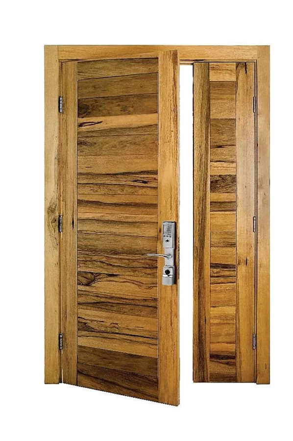 דלתות עם מערכת ADIOS מפתח חכם המאפשר שליטה מרחוק על הנכנסים והיוצאים מהבית. חברת אס.די.אס בע