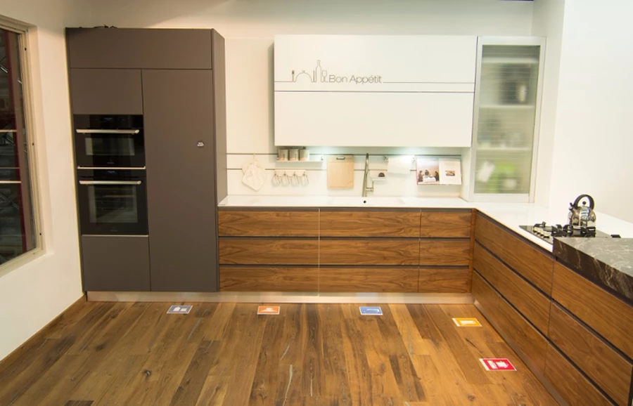 דלתות הקסמים של בלורן