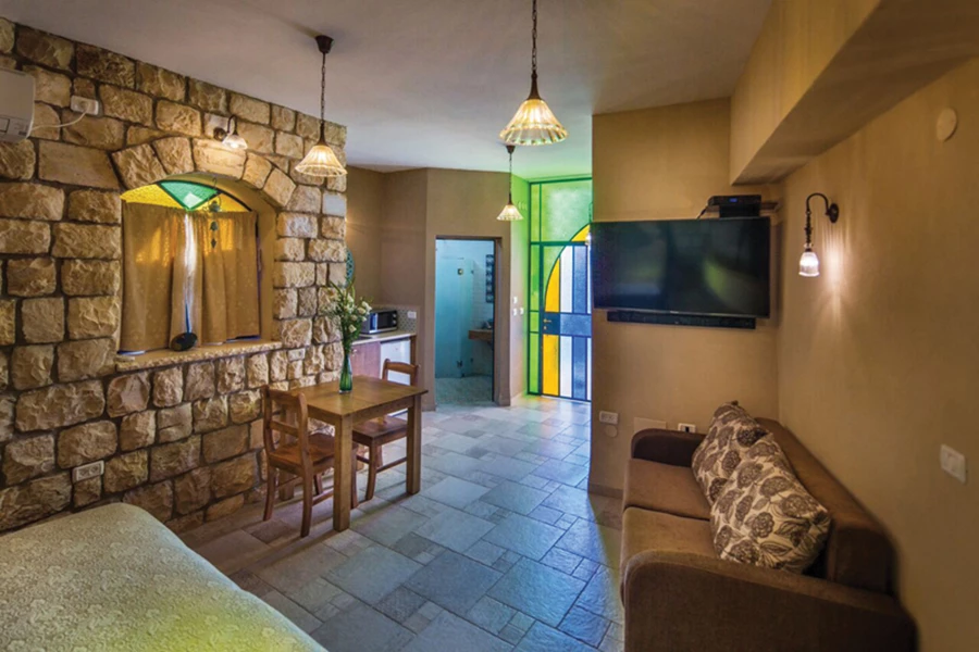 הסוויטה ברוחו של הציר הצפתי יצחק פרנקל (פרנל).