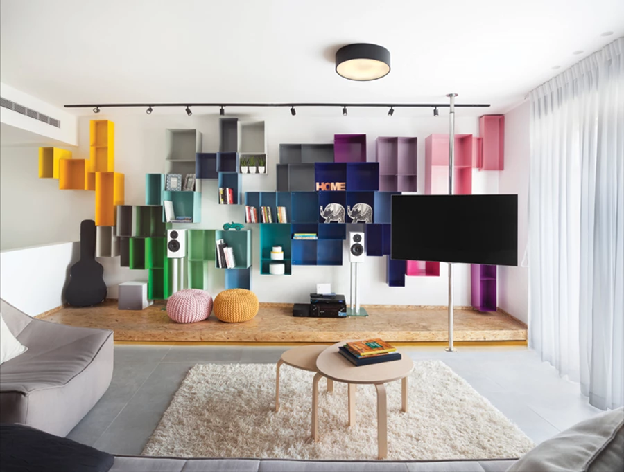 מבט מכיוון פינת האוכל אל עבר כלל החלל.