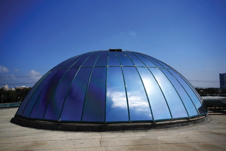 ציפויים מגינים מפני קרינה מפחיתים חום וסינוור, מונעים דהיית צבע מפרטי ריהוט ושומרים על אקלים נוח בחללים פנימיים | קוטלב חניתה, אל סורג