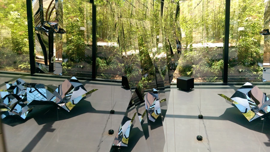 תערוכת מתכת שקופה, לגלריית בבלי בפארק בבלי. עיצוב לגלריית