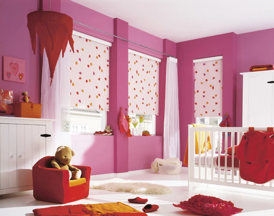 וילונות גלילה עם הדפסה דיגיטאלית בדיגומים מותאמים לחללים שונים בבית | אורגון.