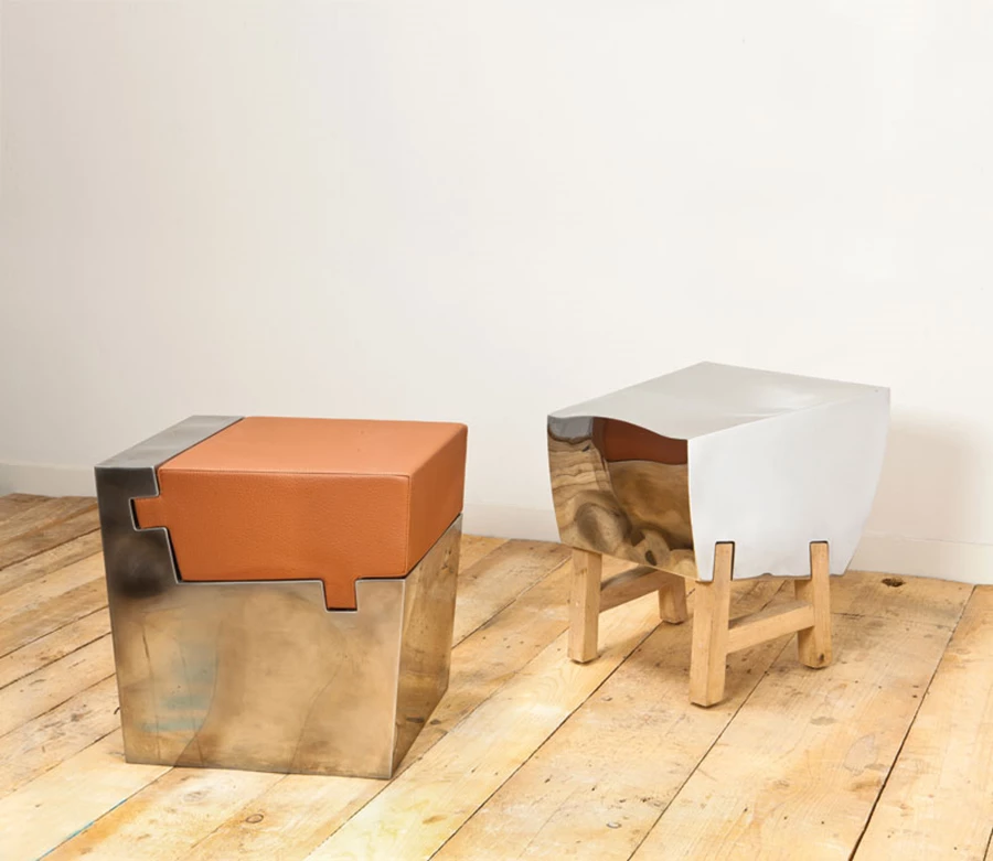 סדרת שרפרפים, העשויים משני חומרים. חלקי השרפרף מתחברים אחד לשני כפאזל. צילום: מיכאל פיש. עיצוב: סטודיו מג