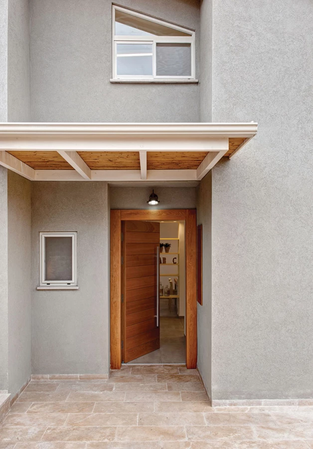 הכניסה לבית